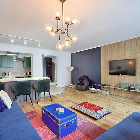 Daire Apartament Starowka Gostom *